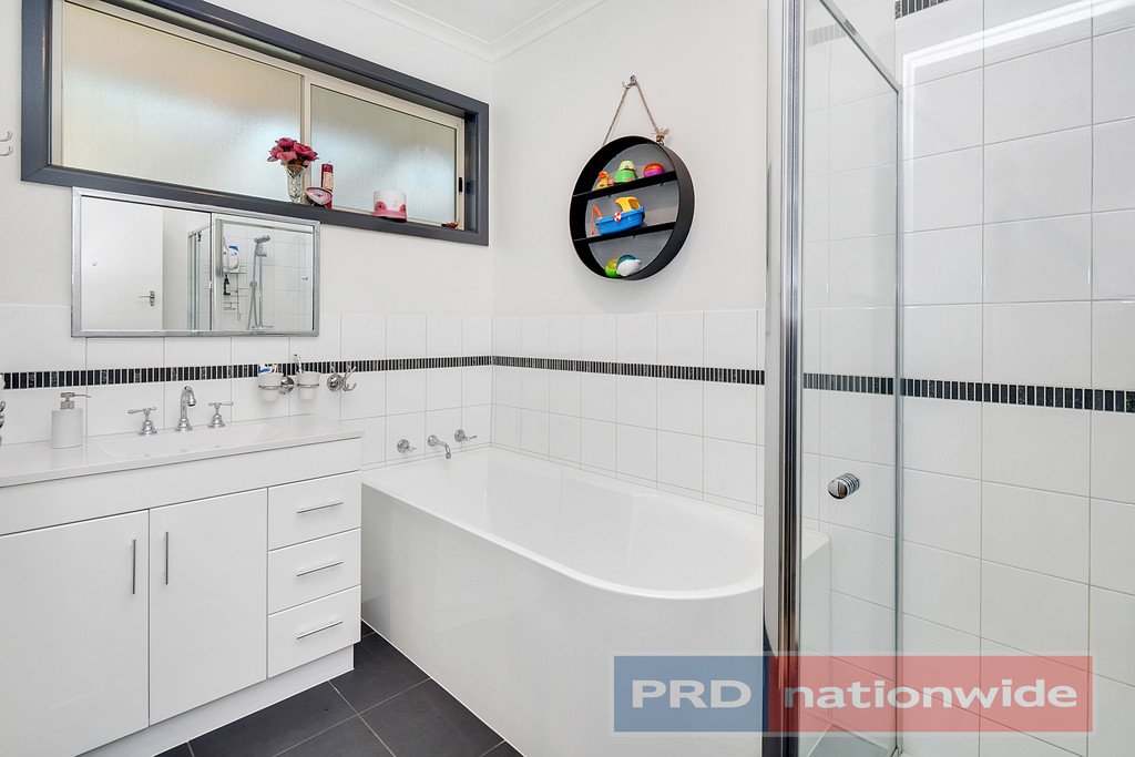 1 Malmesbury Street WENDOUREE 5