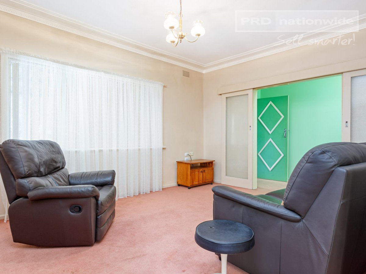 1 Manoora Avenue MOUNT AUSTIN 6