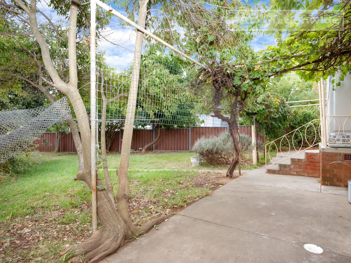 1 Mathoura Avenue MOUNT AUSTIN 4