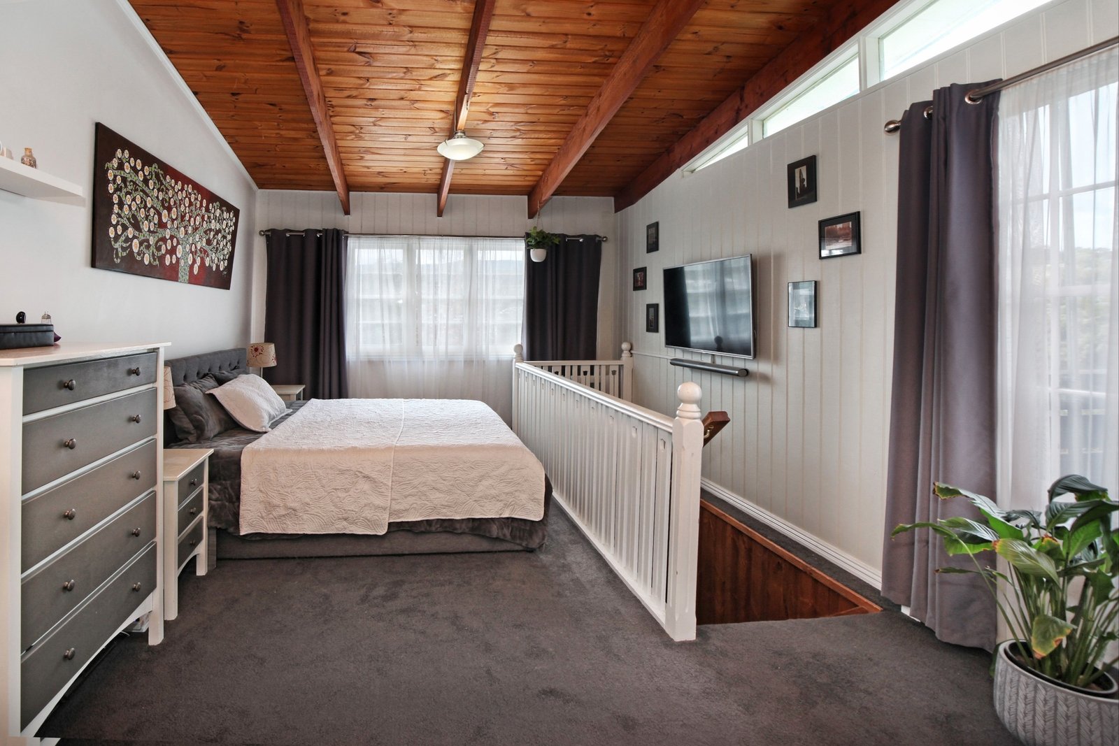 Real Estate and Property in 1 Maureen Place, Woodend, VIC