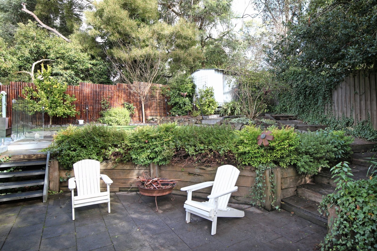 Real Estate and Property in 1 Maureen Place, Woodend, VIC