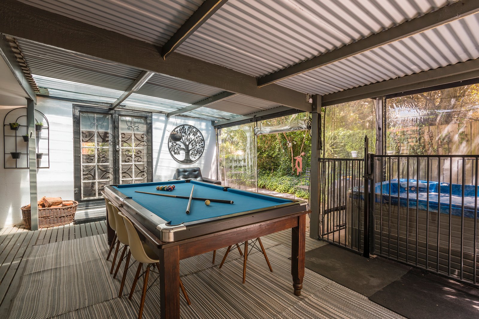 Real Estate and Property in 1 Maureen Place, Woodend, VIC