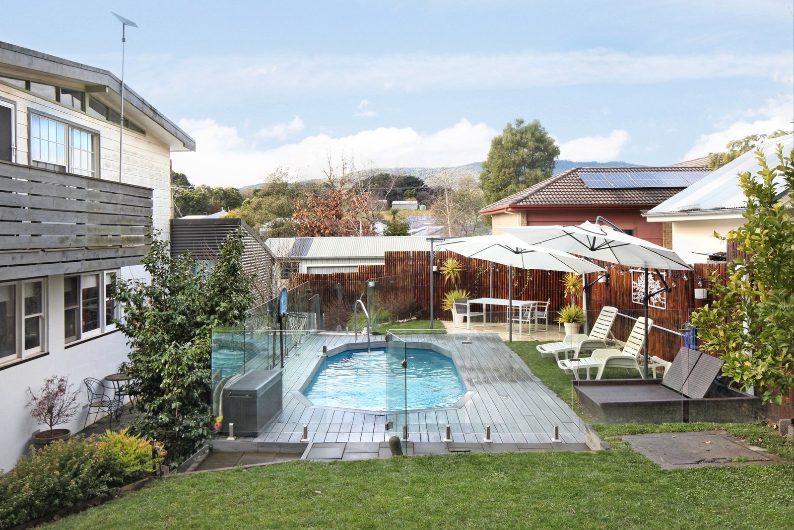 Real Estate and Property in 1 Maureen Place, Woodend, VIC