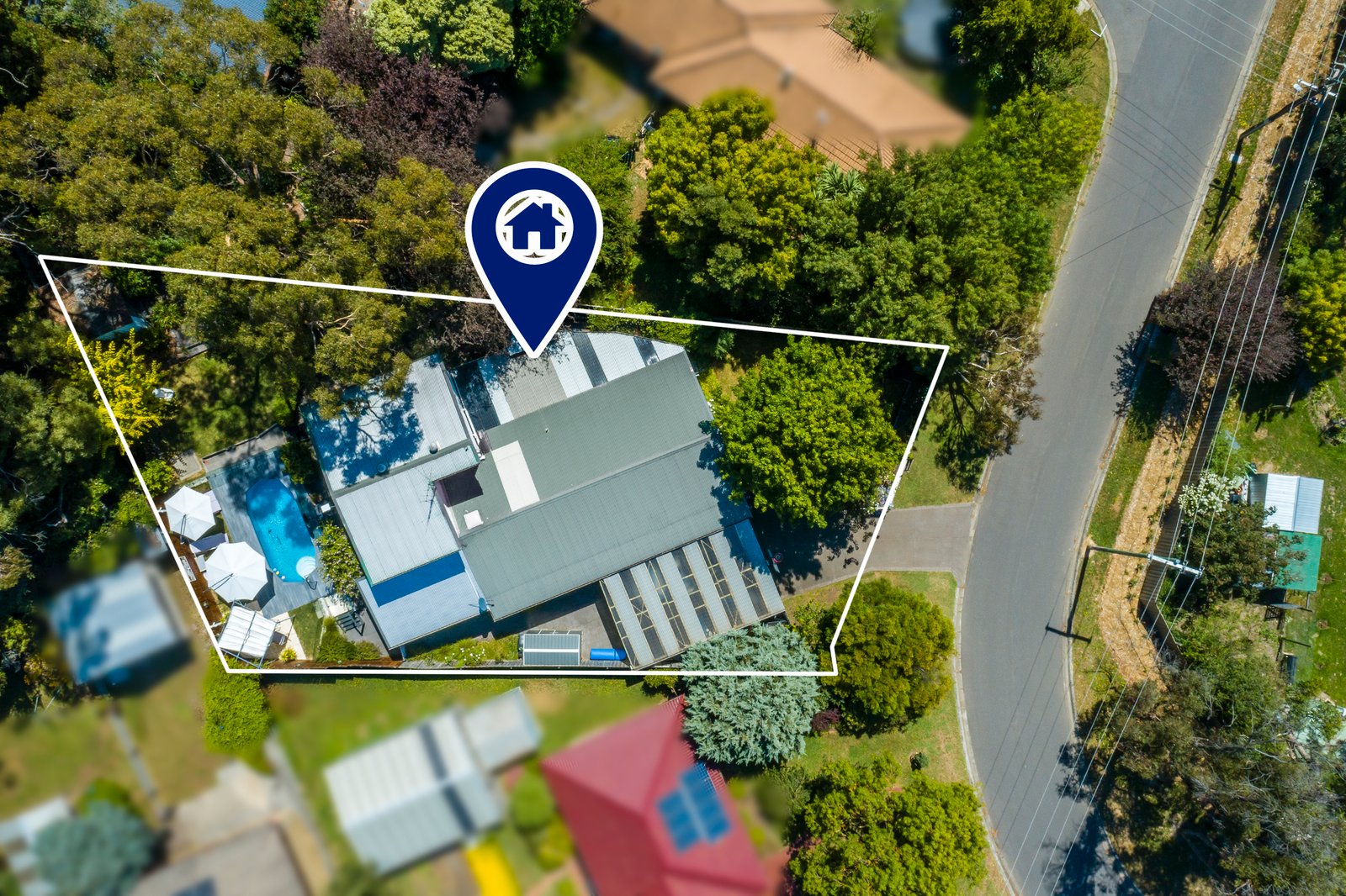 Real Estate and Property in 1 Maureen Place, Woodend, VIC