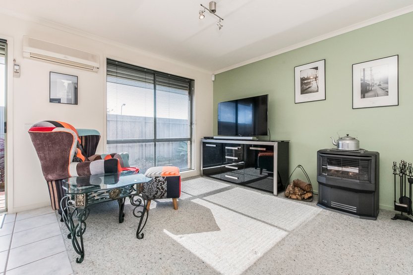 Gallery: 1 Mayfield Crescent