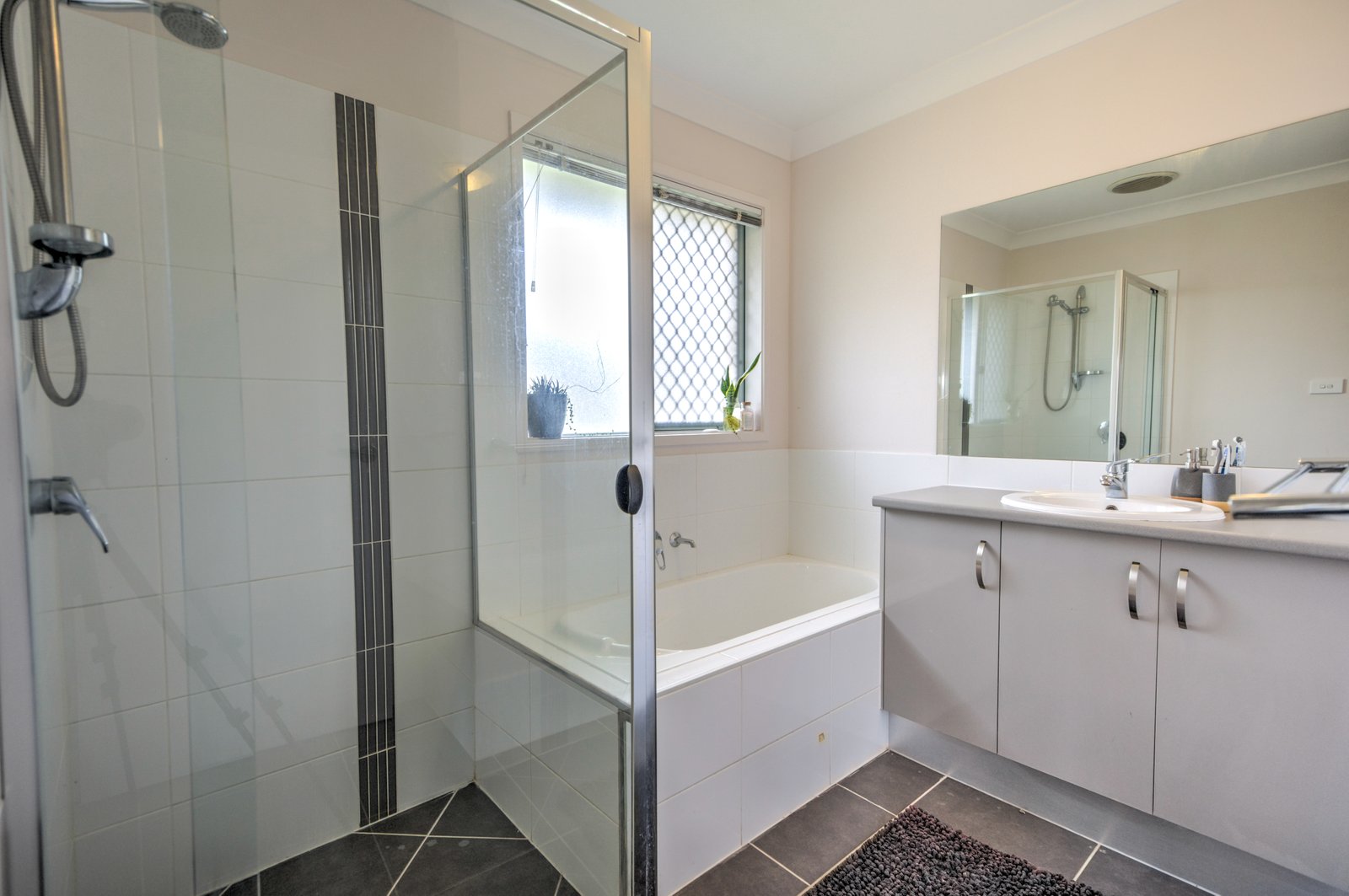 1 McKinlay Place TAMWORTH 15