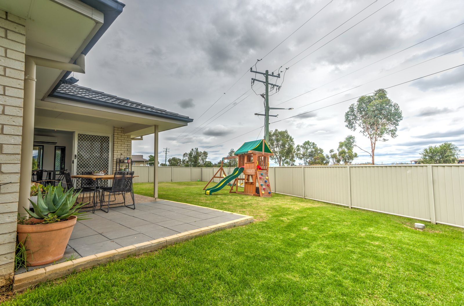 1 McKinlay Place TAMWORTH 17