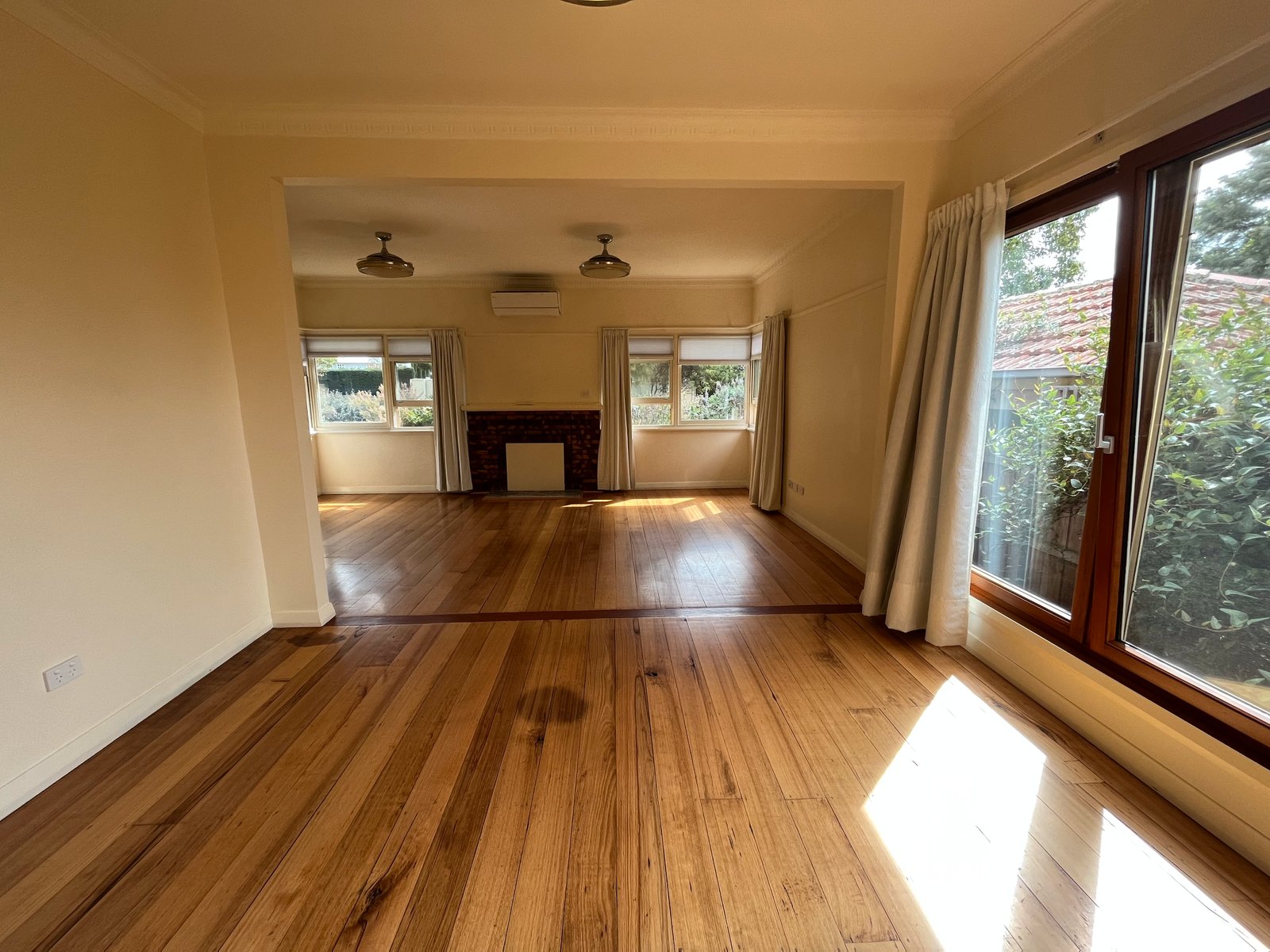 Gallery: 1 Meakin Street