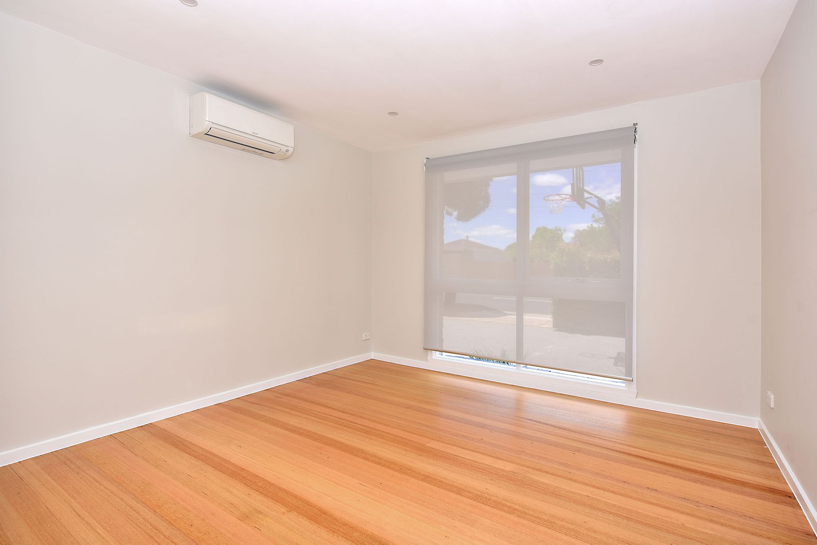 Gallery: 1 Melview Drive