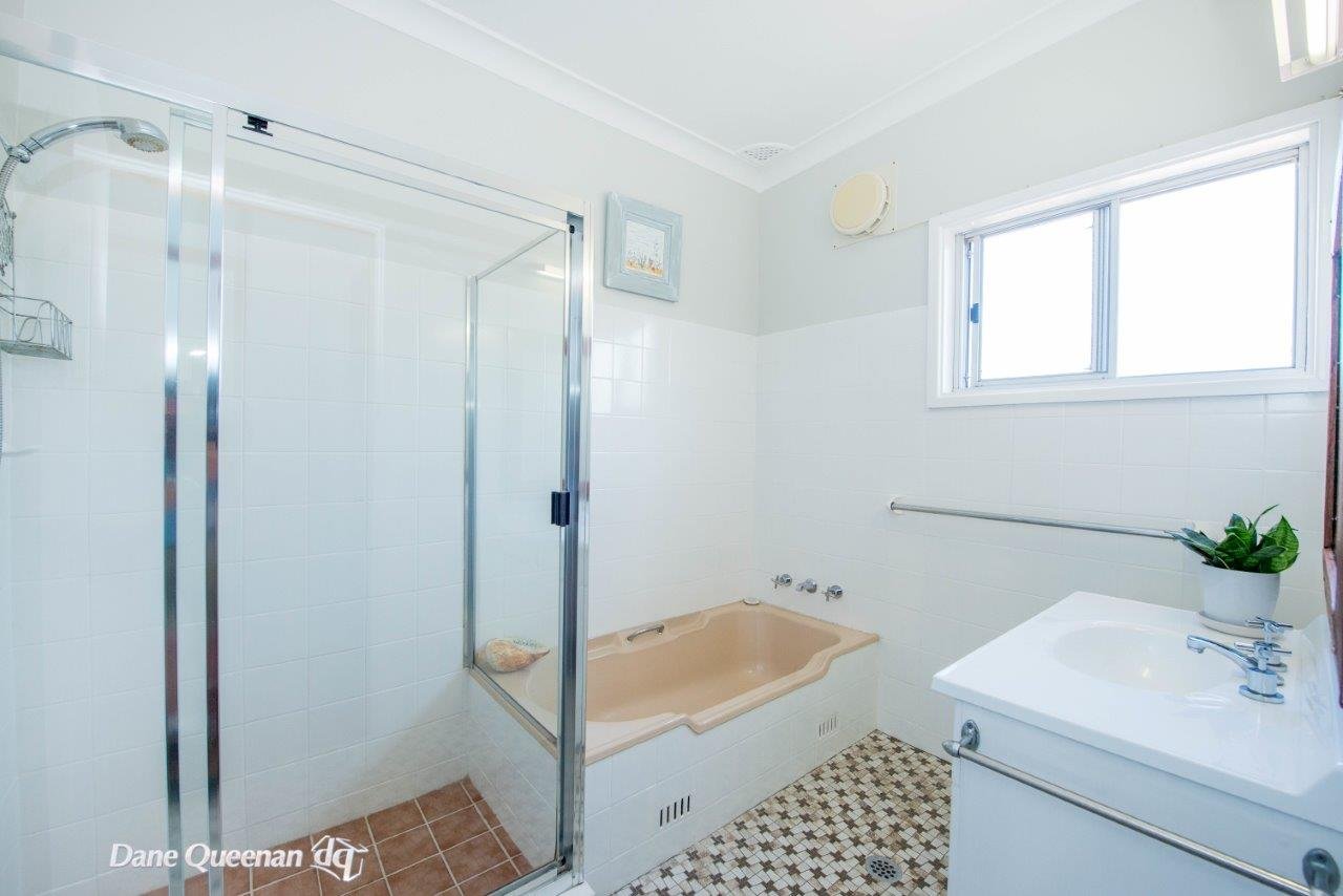 1 Messines Street SHOAL BAY 23