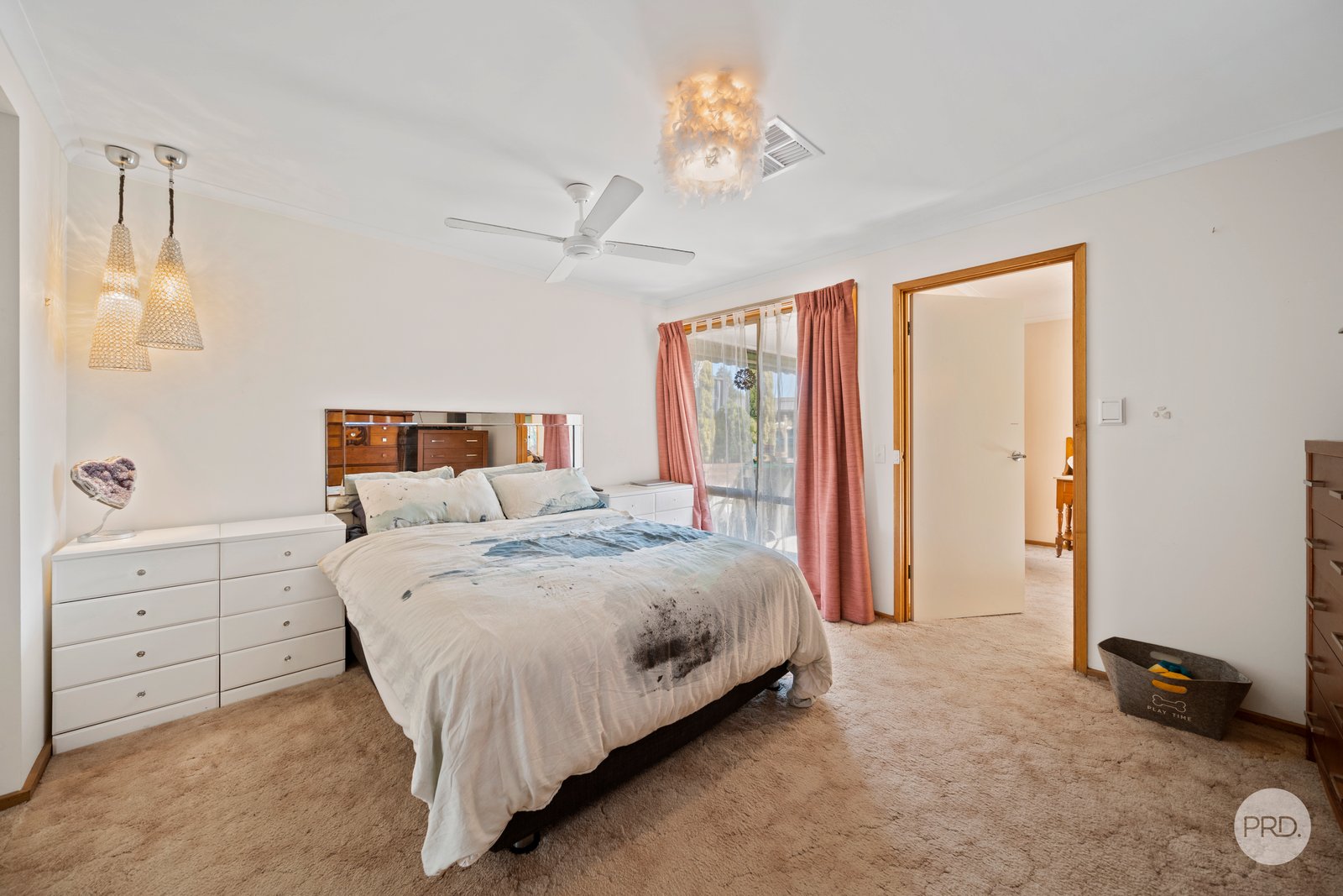 1 Metro Court STRATHDALE 6