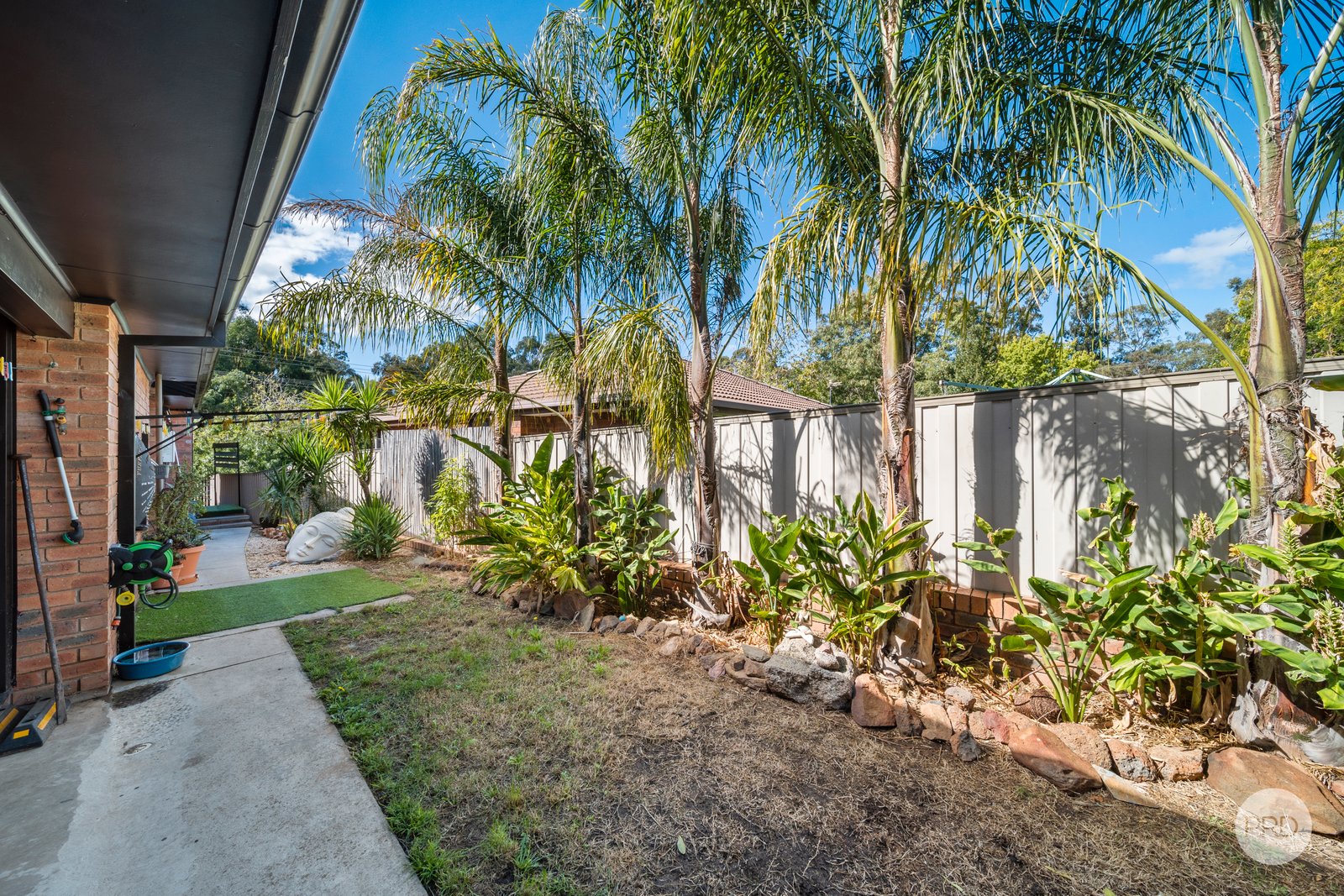 1 Metro Court STRATHDALE 10