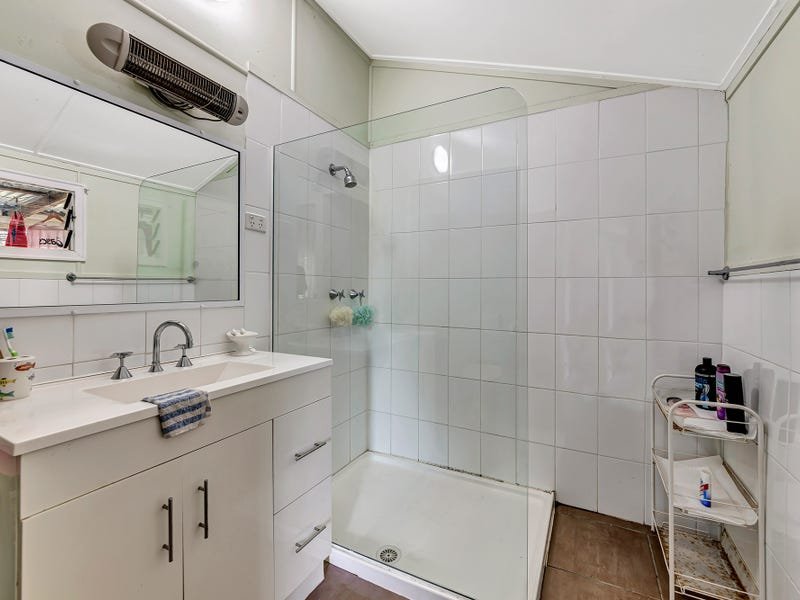 1 Mill Lane ROSEWOOD 5