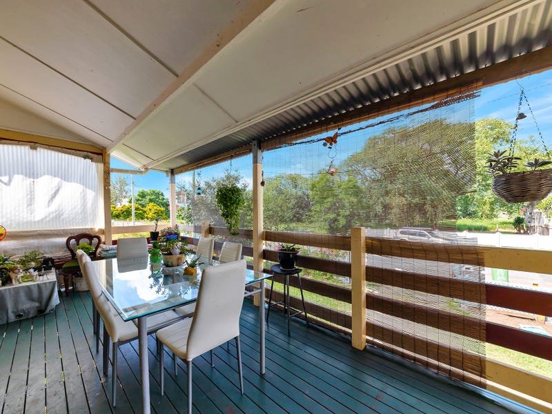 1 Mill Lane ROSEWOOD 9