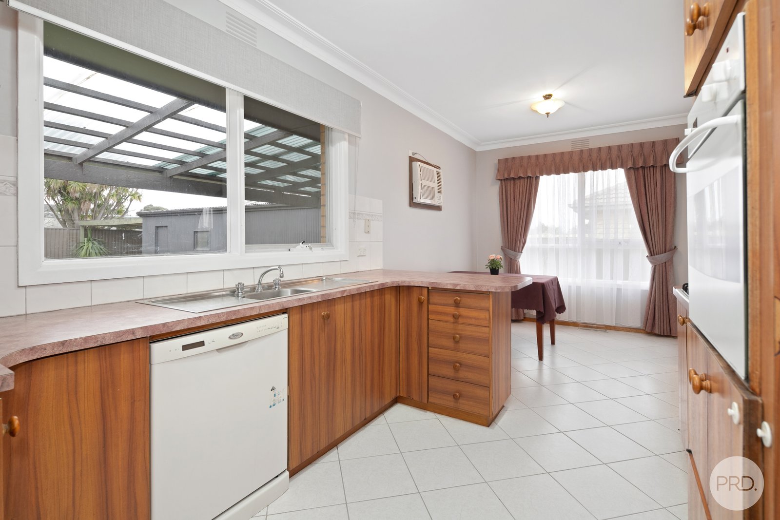 1 Molbray Street WENDOUREE 3