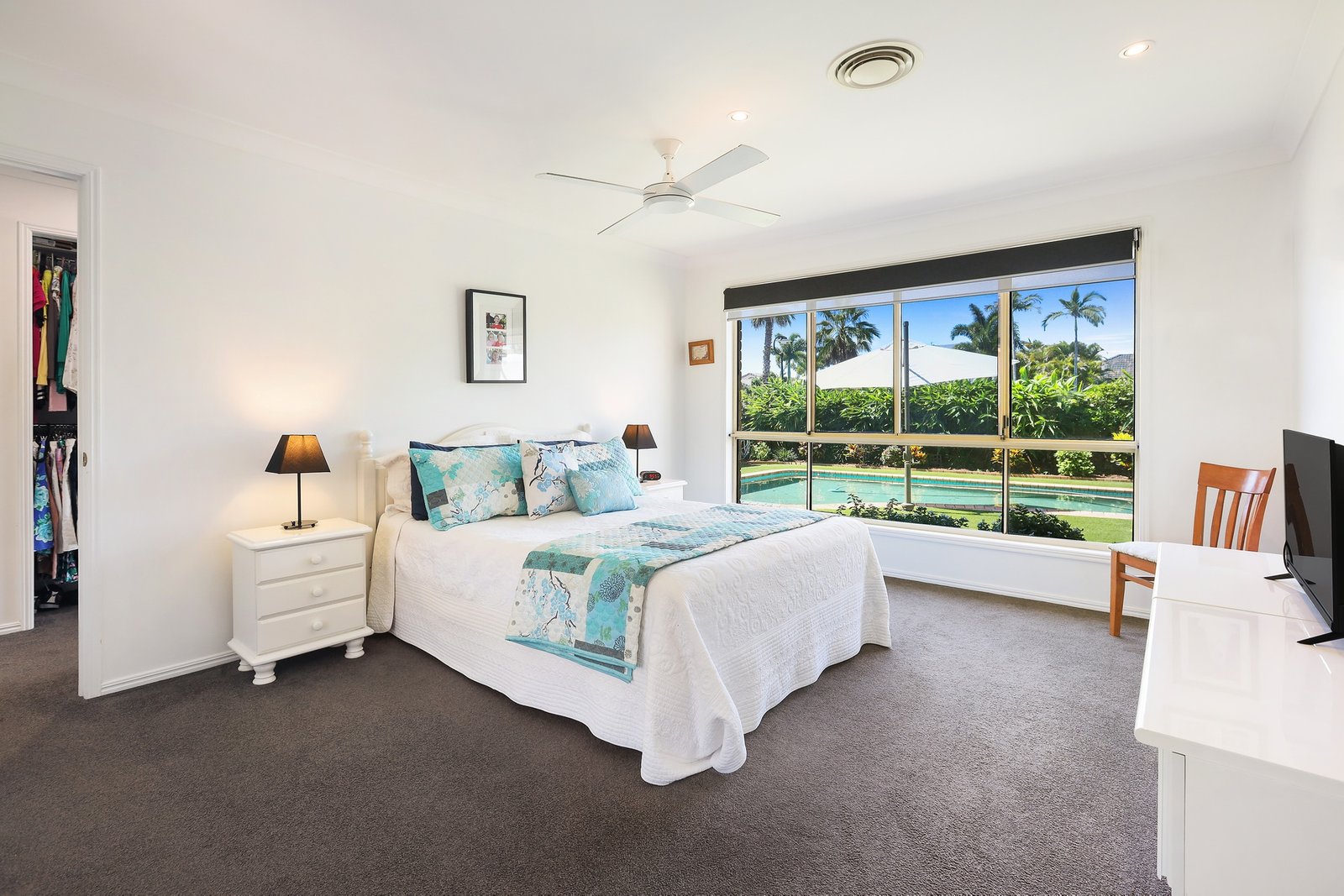 1 Montserrat Court CLEAR ISLAND WATERS 7