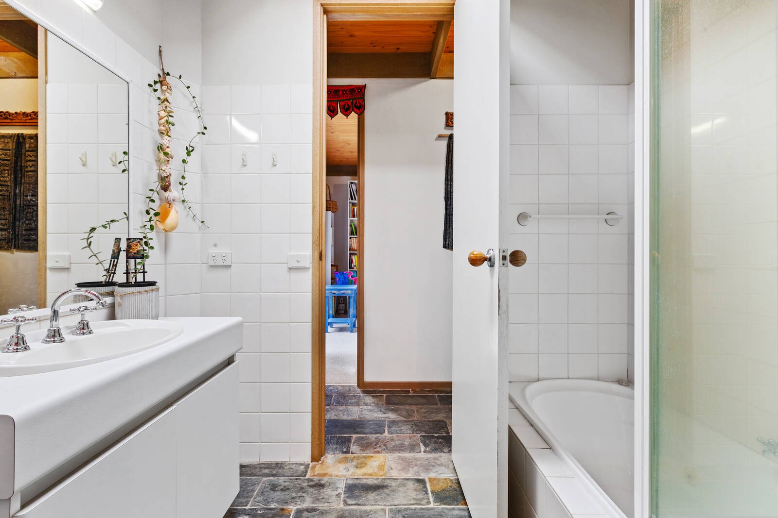 Real Estate and Property in 1 Munro Street, Blairgowrie, VIC