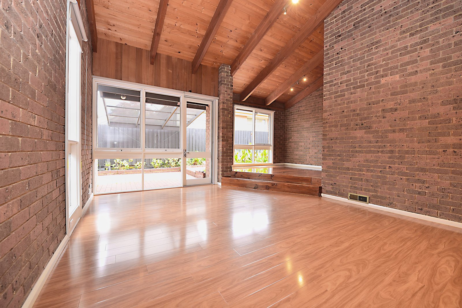 Gallery: 1 Nambrok Close