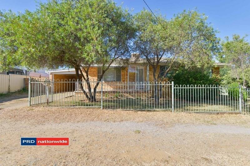 1 Nancy Street TAMWORTH 7