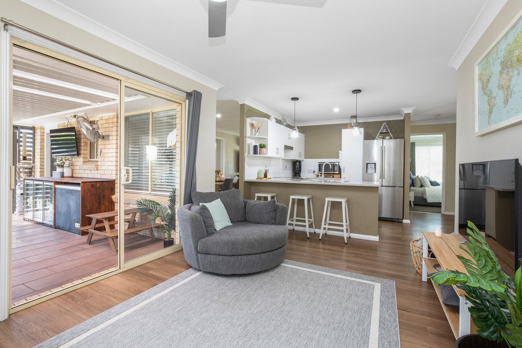 1 Nardoo Avenue ABERGLASSLYN 9
