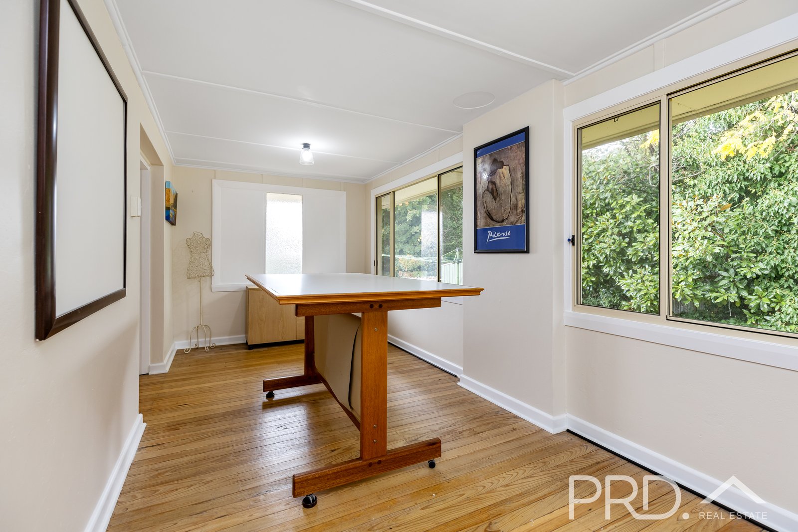 1 Nellis Street BATLOW 11
