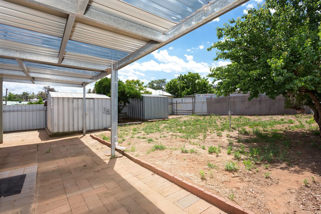 1 Northcott Parade MOUNT AUSTIN 4