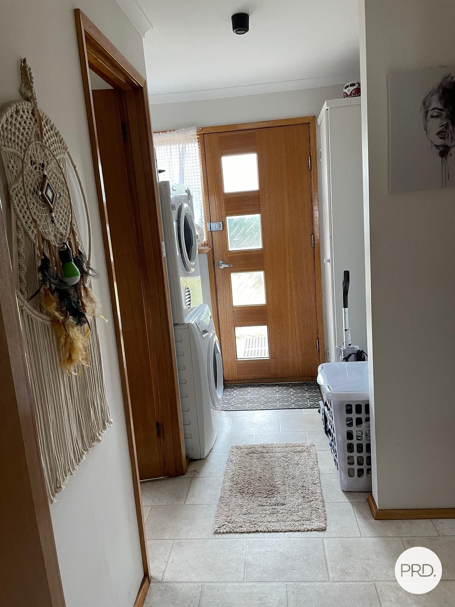 1 Ocean Grove CARLTON 6