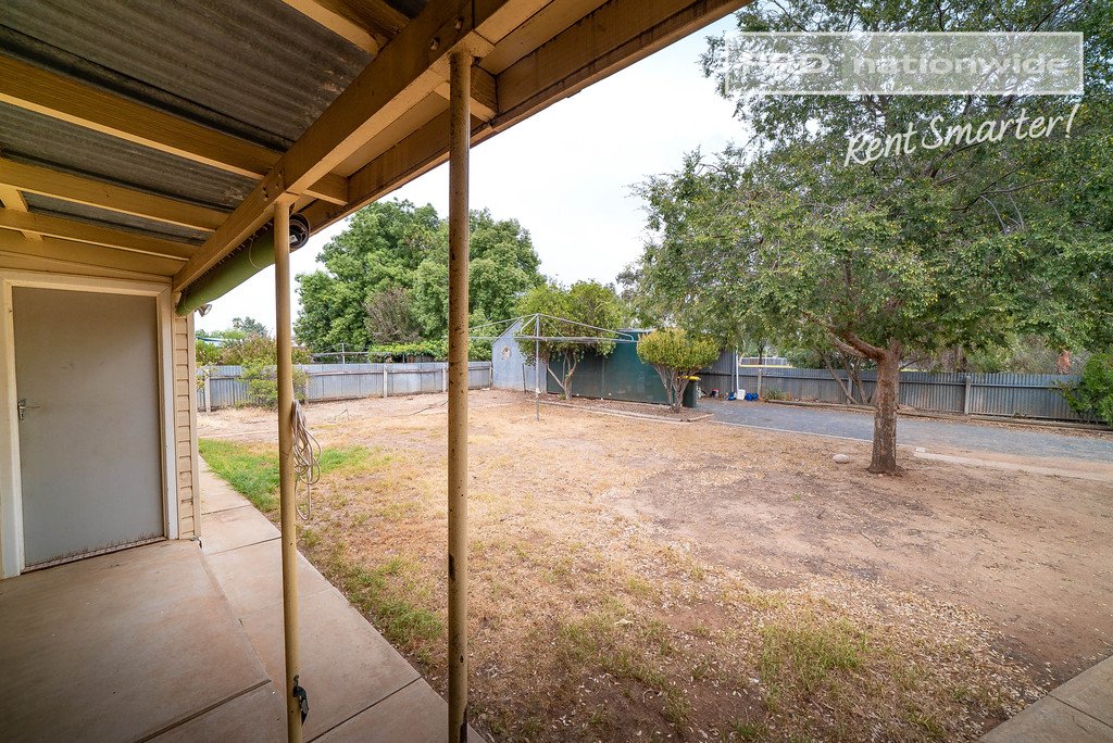 1 O'Connell Street LOCKHART 8