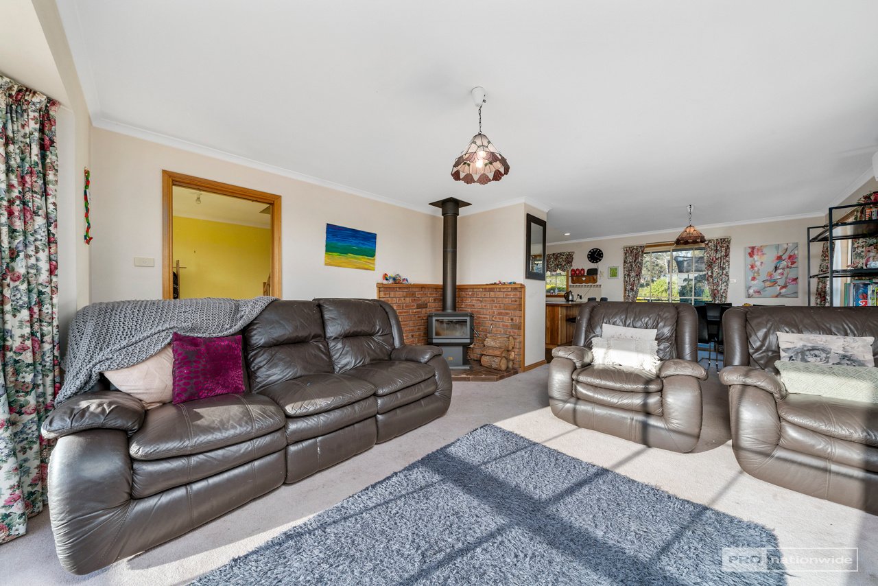 1 Olinka Court CARLTON 8