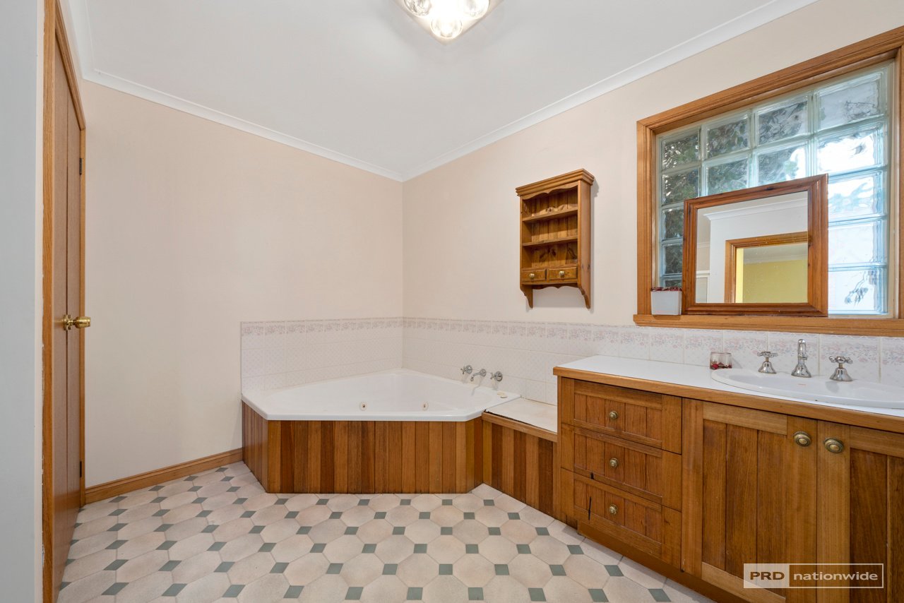 1 Olinka Court CARLTON 15