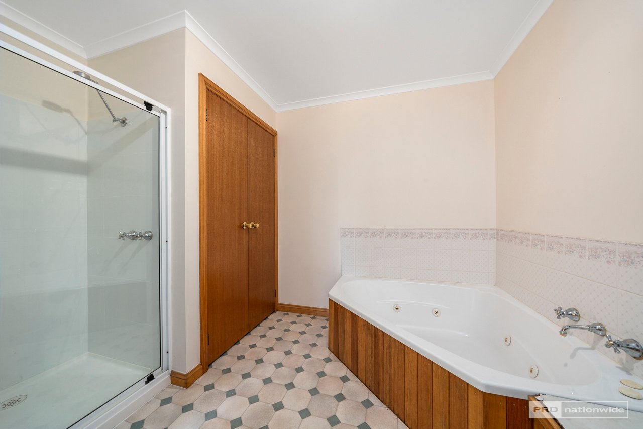 1 Olinka Court CARLTON 16