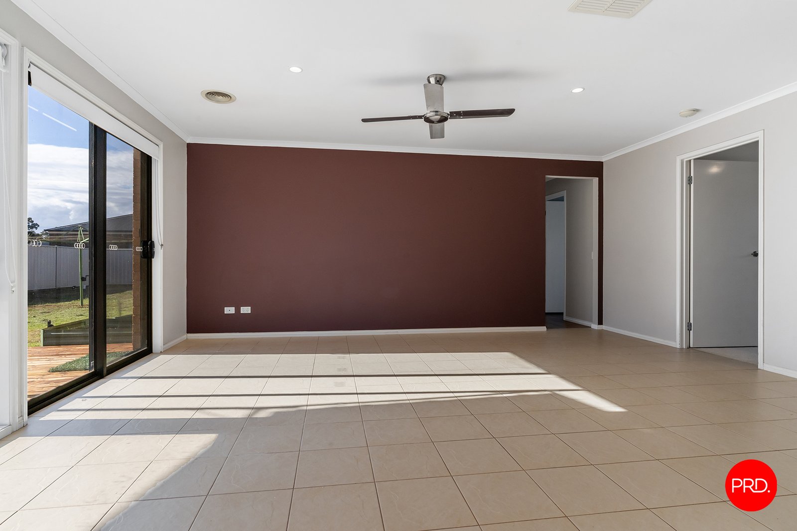 1 Ombana Court ASCOT 6