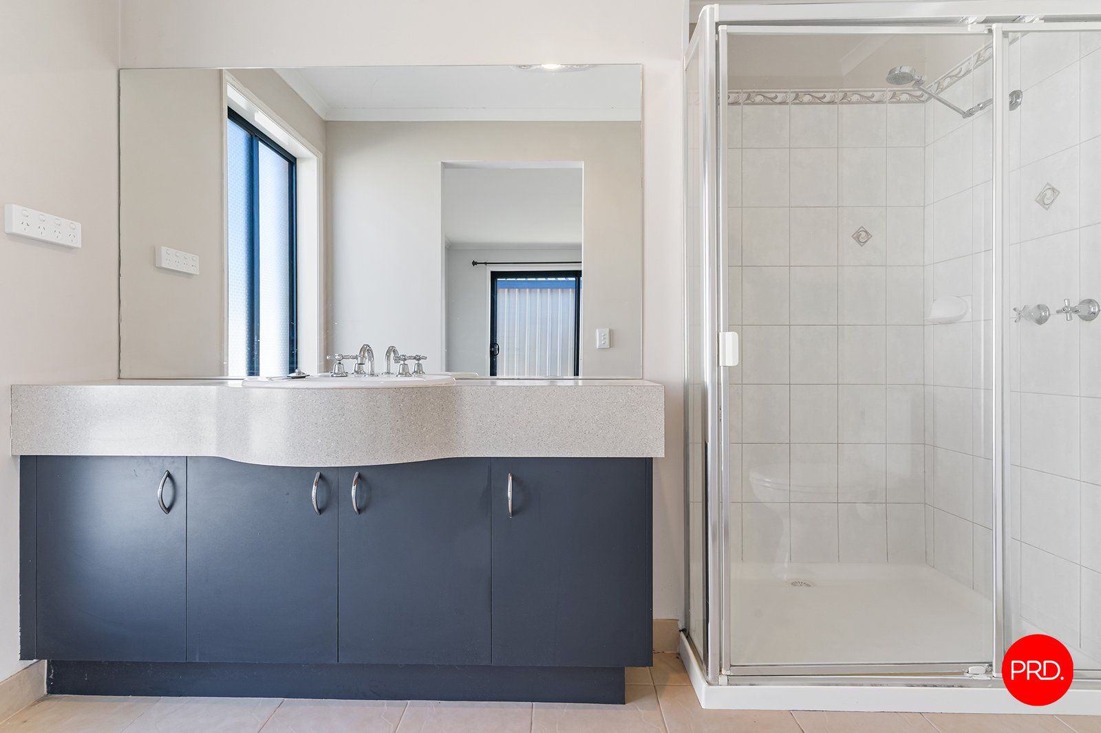 1 Ombana Court ASCOT 10