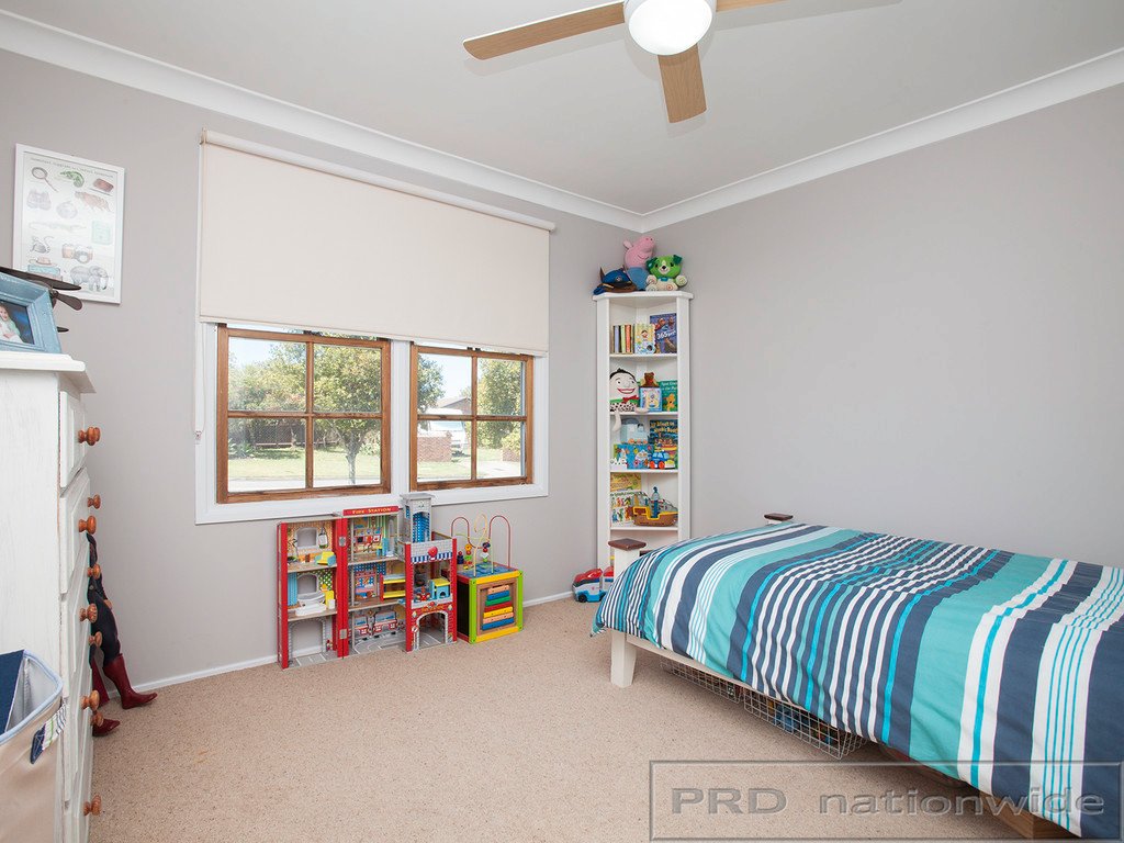 1 Pacific Crescent ASHTONFIELD 11