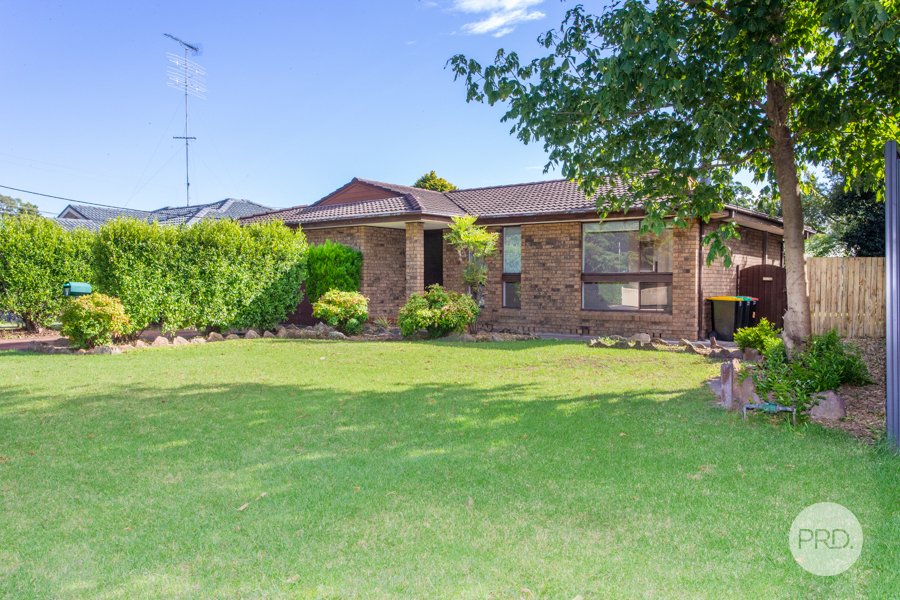 1 Pamela Parade LEONAY 2