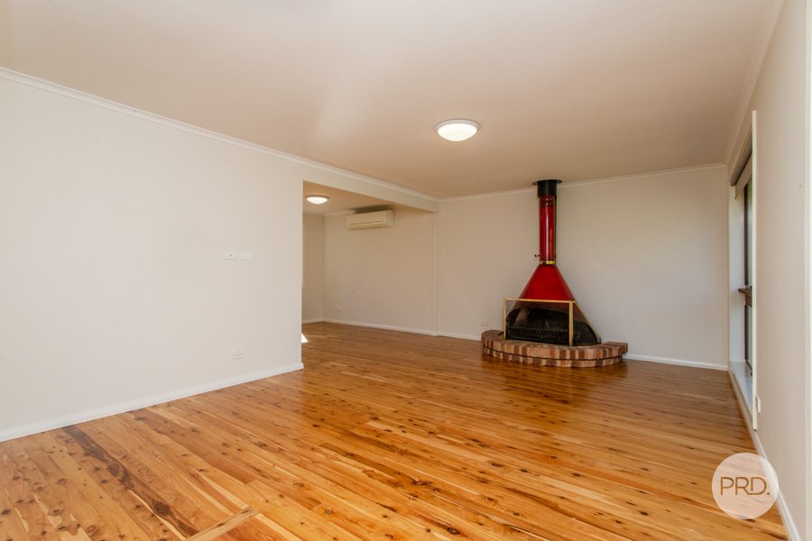 1 Pamela Parade LEONAY 4