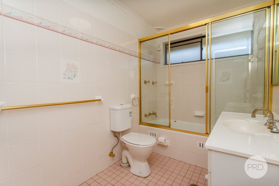 1 Pamela Parade LEONAY 13