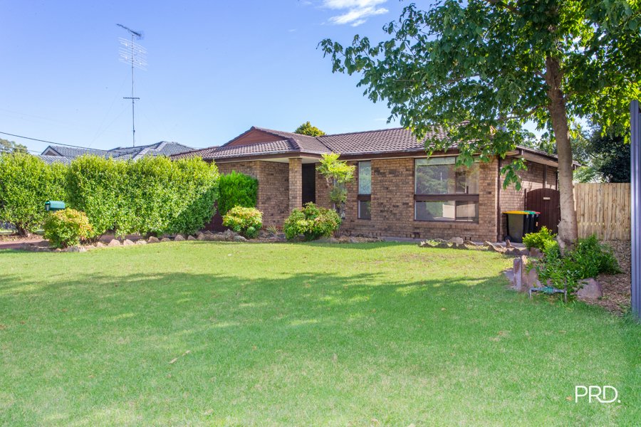 1 Pamela Parade Leonay 2