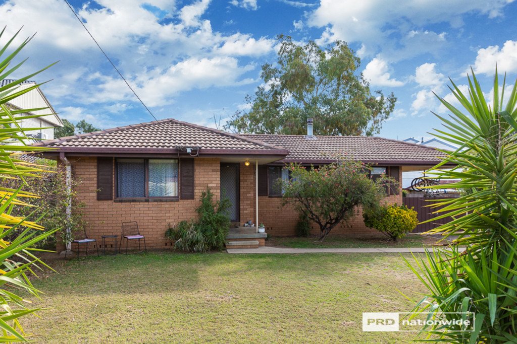1 Panorama Road TAMWORTH 1