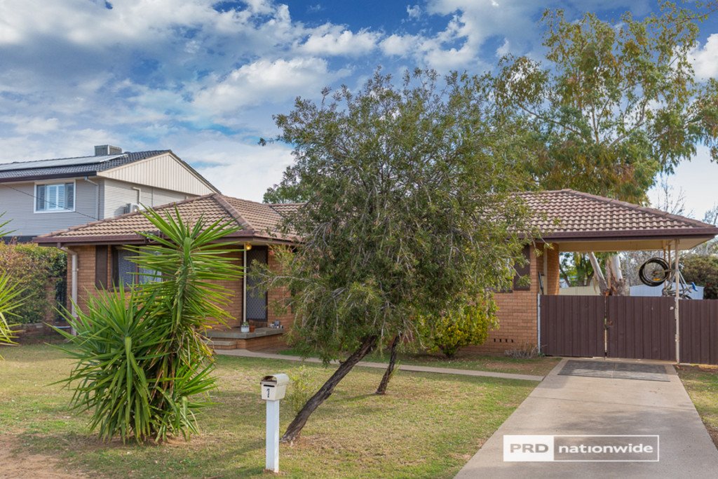 1 Panorama Road TAMWORTH 2