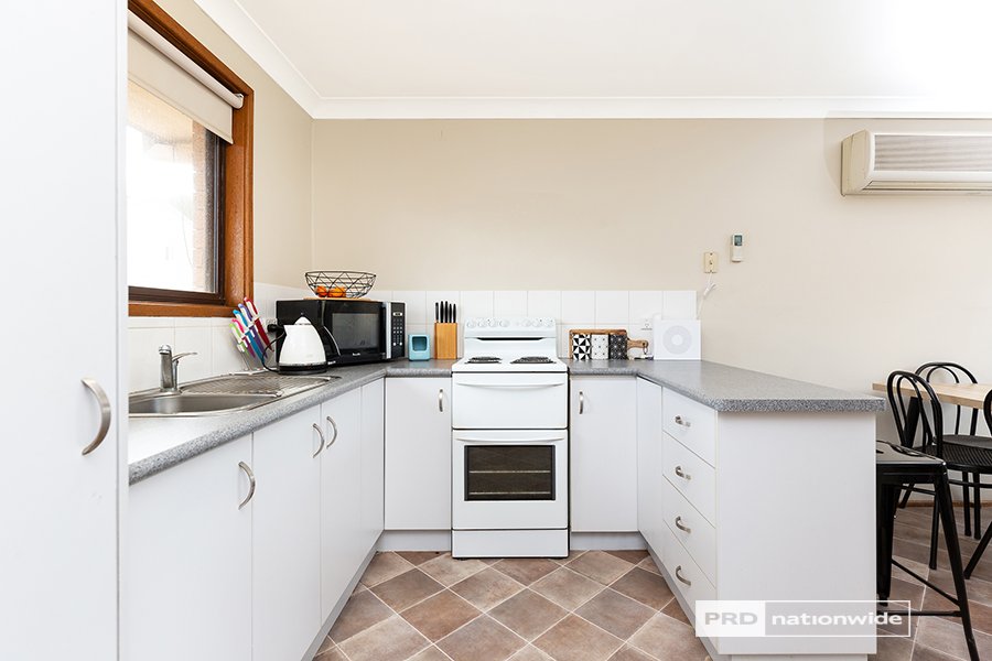 1 Panorama Road TAMWORTH 9