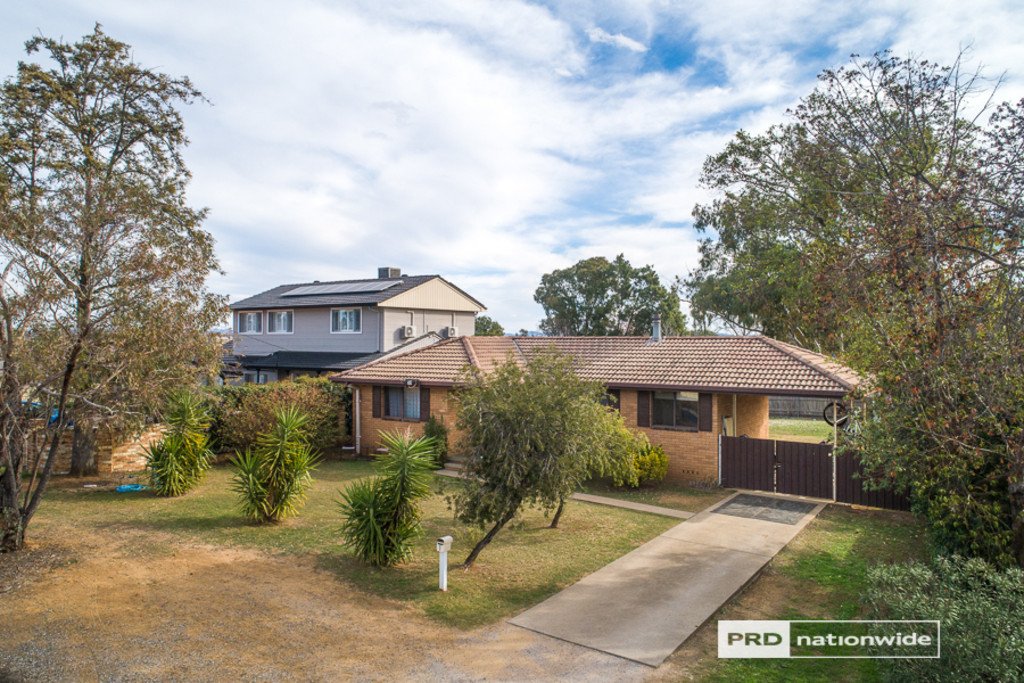 1 Panorama Road TAMWORTH 19