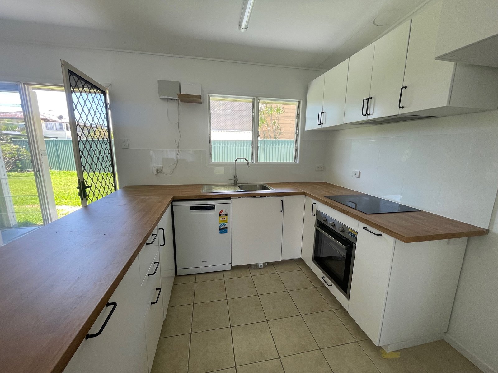 1 Paradise Pde  BONGAREE 3