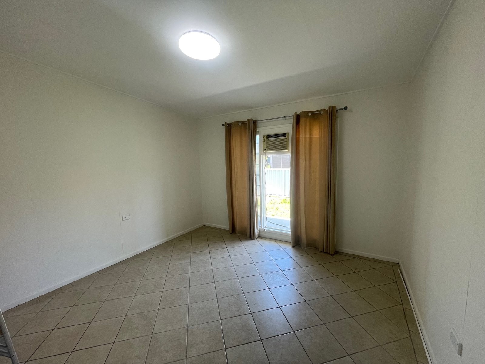 1 Paradise Pde  BONGAREE 4