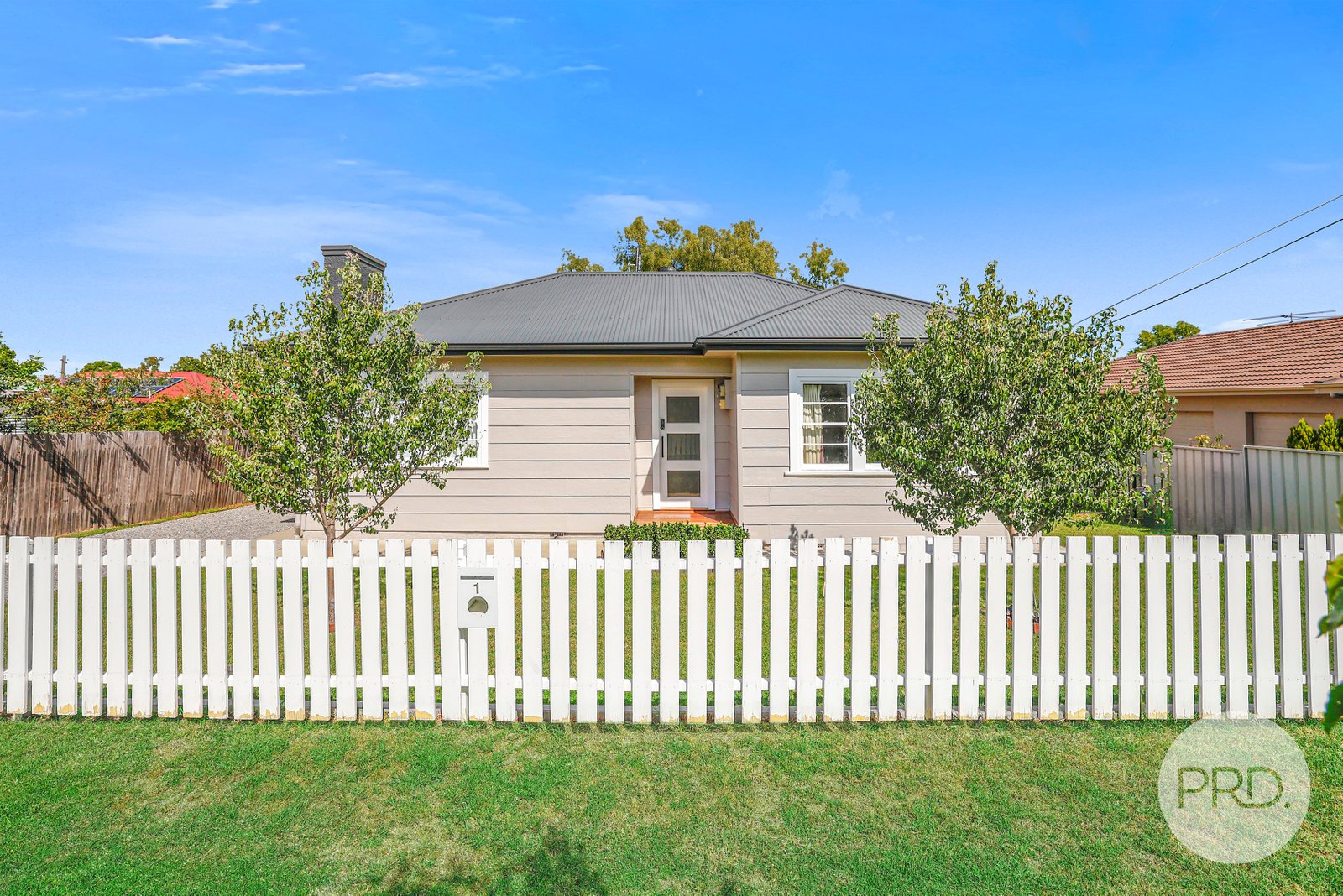 1 Patterson Street TAMWORTH 2