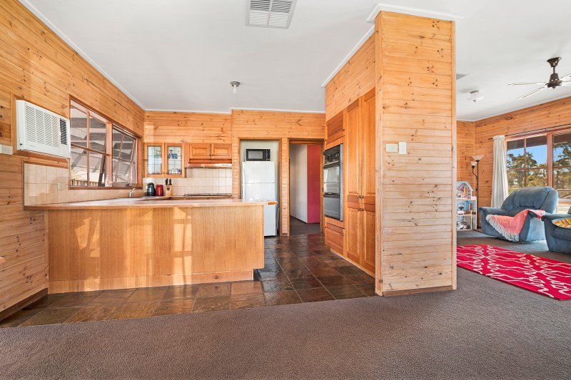 1 Petherick Street KANGAROO FLAT 3