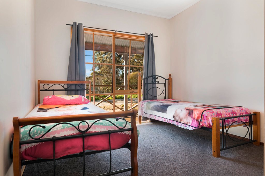 1 Petherick Street KANGAROO FLAT 7