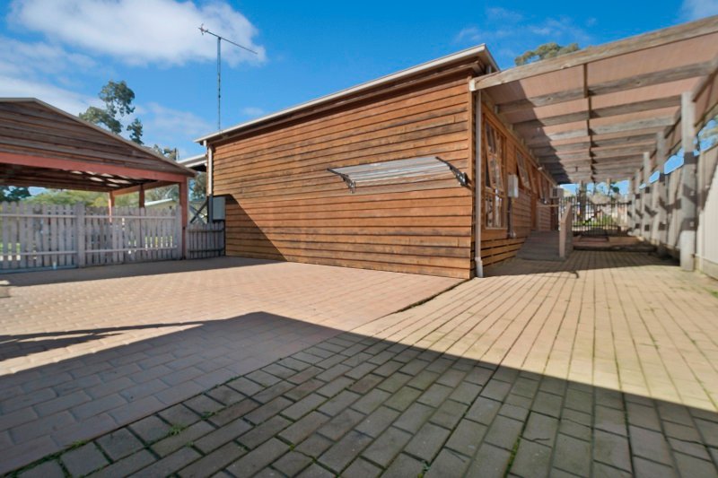 1 Petherick Street KANGAROO FLAT 8