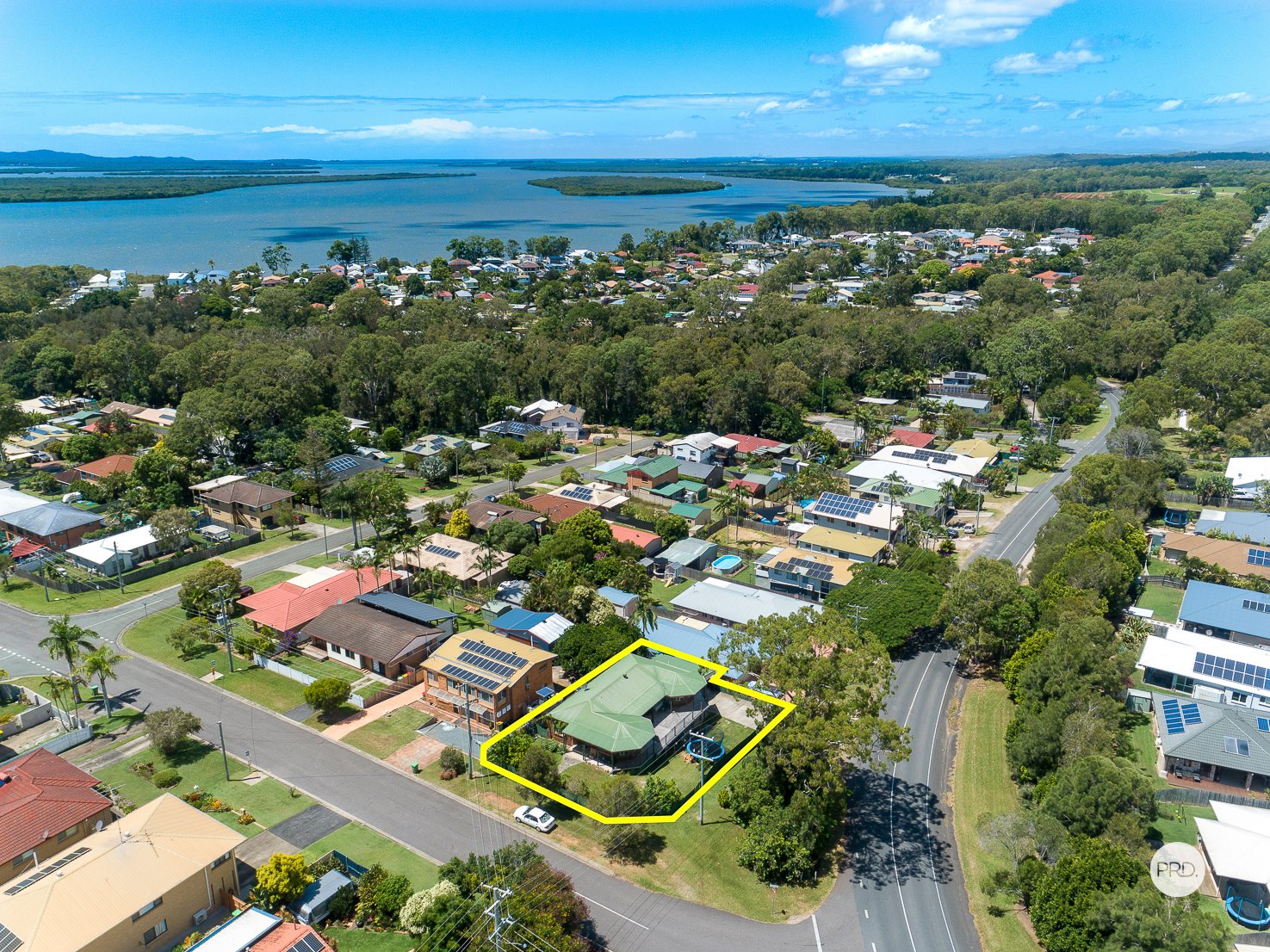 1 PHILLIP Street REDLAND BAY 2