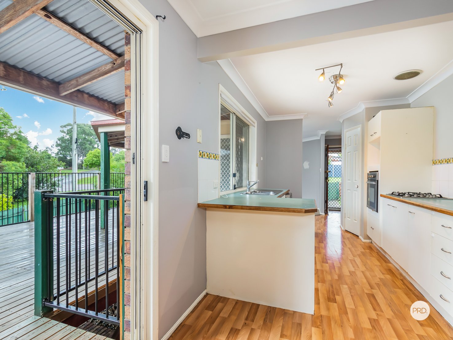 1 PHILLIP Street REDLAND BAY 9